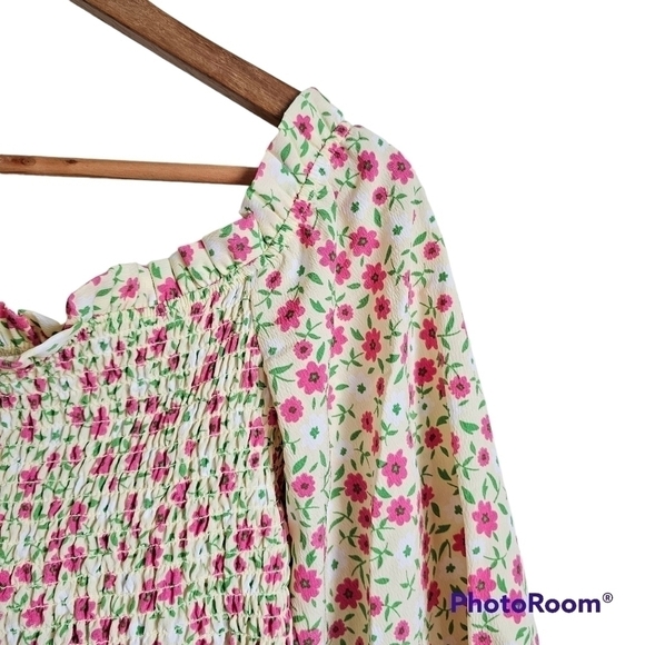 Cottagecore floral puff sleeve crop top nwot - Picture 5 of 7